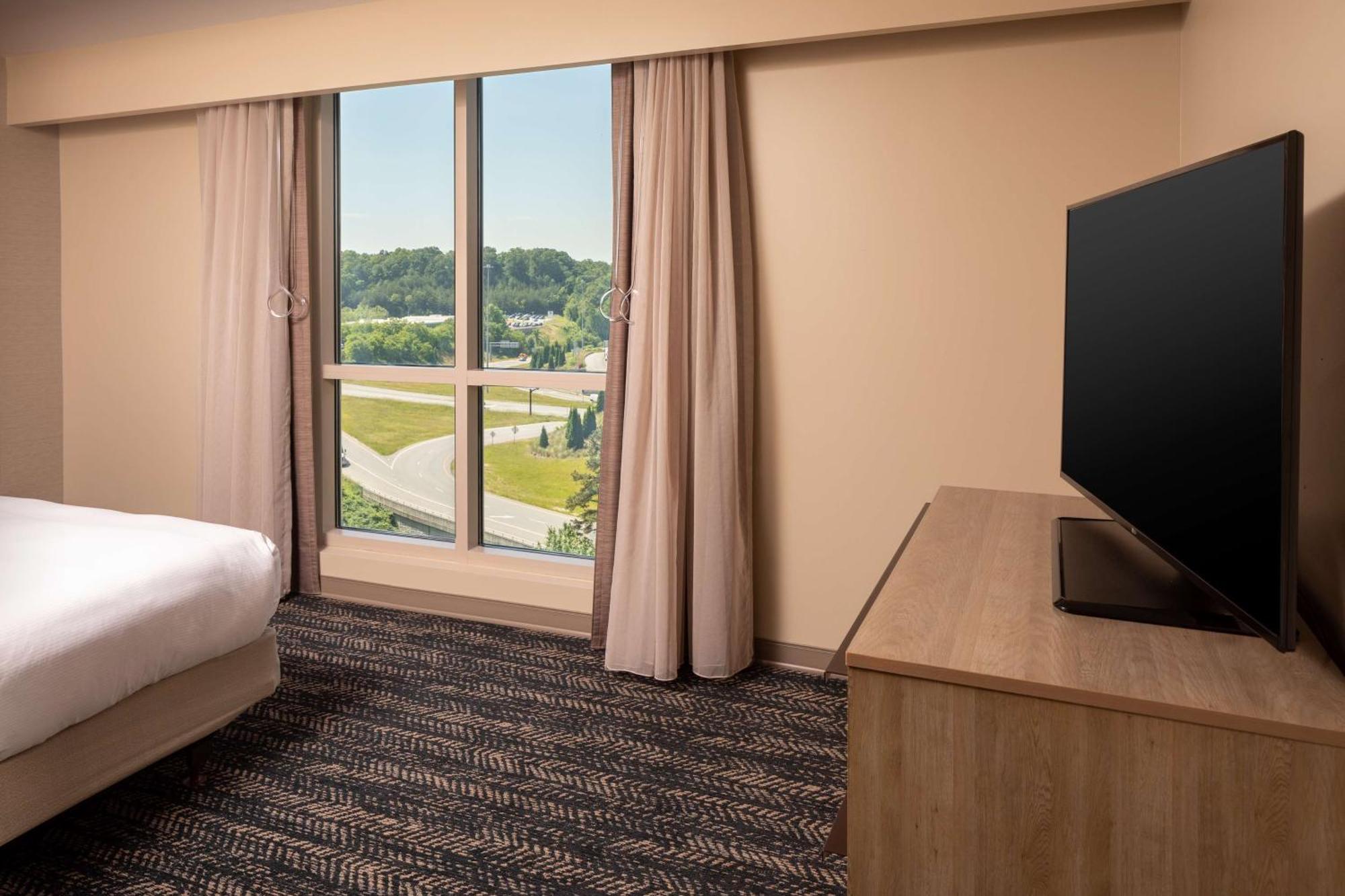 Hilton Asheville Biltmore Park Exterior photo